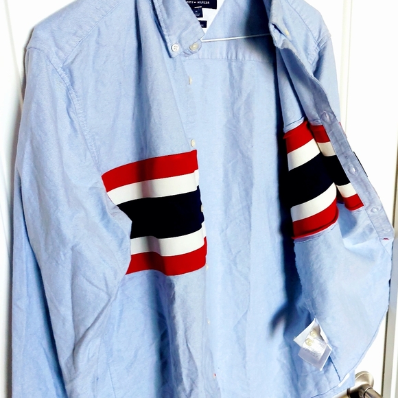 Tommy Hilfiger - Picture 5 of 5